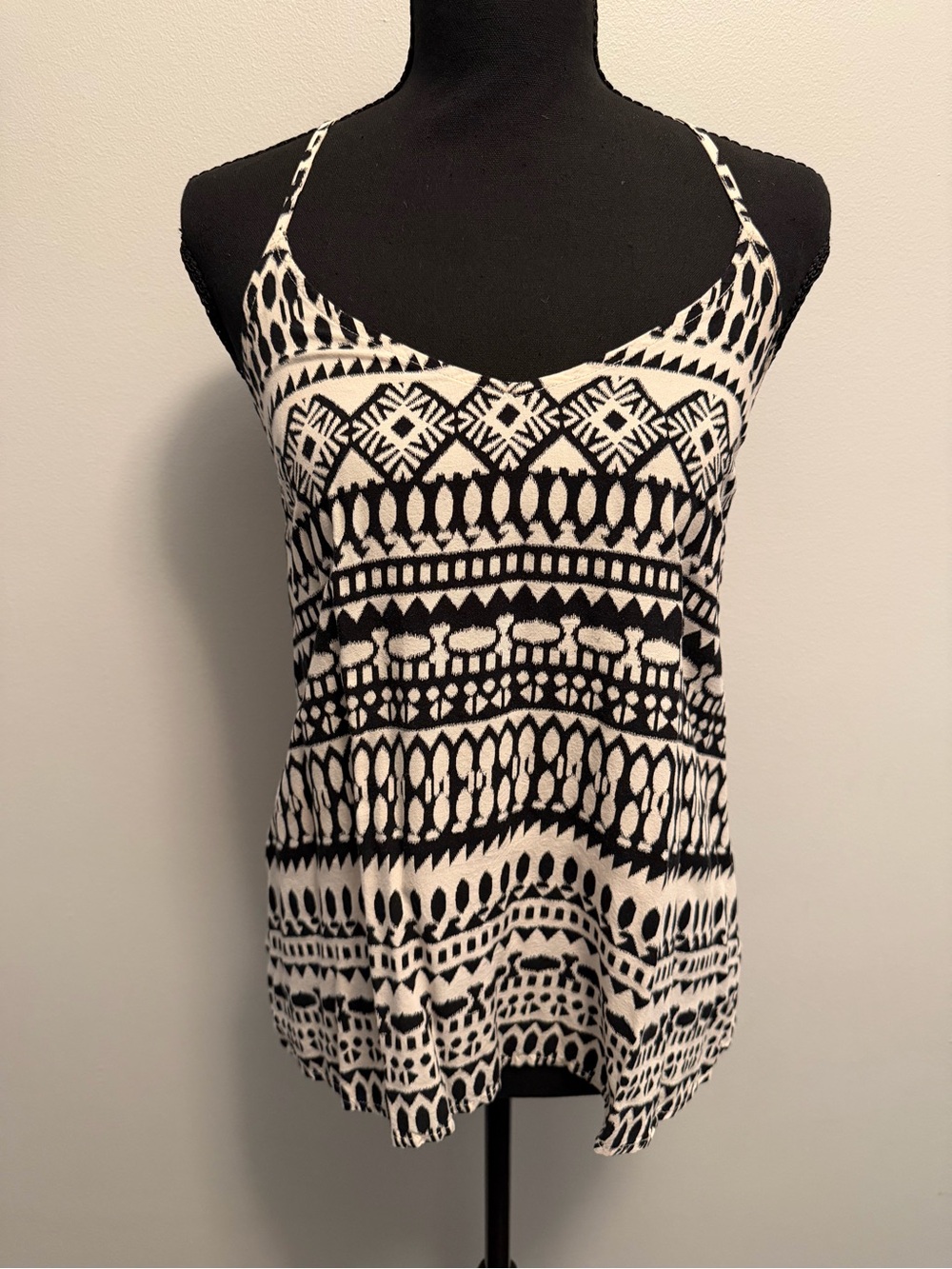 Old Navy Black & White Geometric Spaghetti Strap Tank
